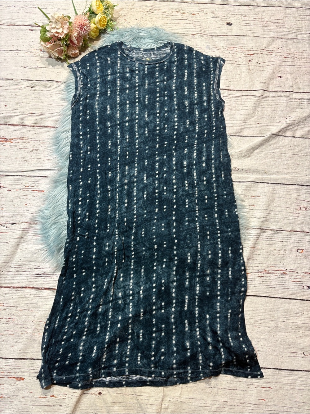 NWOT Natural Life Frankie Blue Tie Dye Crewneck Maxi Shirt Dress